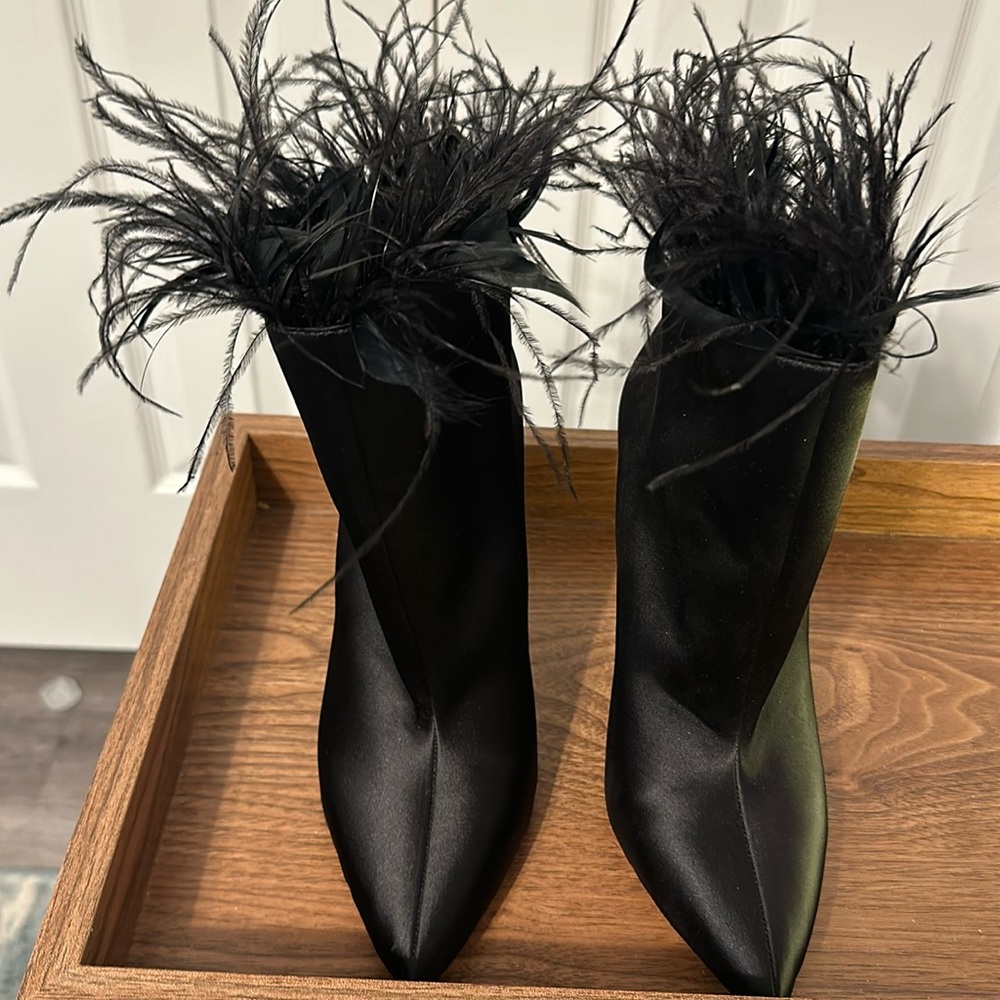 7.5 Jessica Simpson black satin feather trim boots
